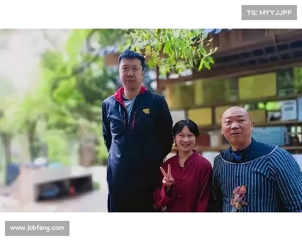 王治郅妻子身份揭秘与家庭生活曝光,背后鲜为人知的故事与情感历程 王治郅妻子身份揭秘与家庭生活曝光,背后鲜为人知的故事与情感历程